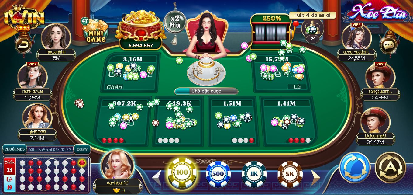 Tham gia xóc đĩa tại game bai doi thuong Iwin Club